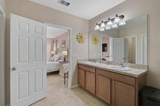 9032 Excelsior Loop, House other with 3 bedrooms, 2 bathrooms and null parking in VENICE FL | Image 15