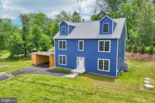 40 Creek Rd, Phoenixville, PA, 19460-5415 | Card Image
