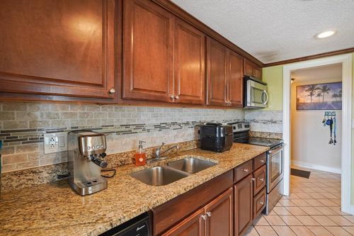 701-4174 Inverrary Dr, Lauderhill, FL, 33319-4578 | Card Image