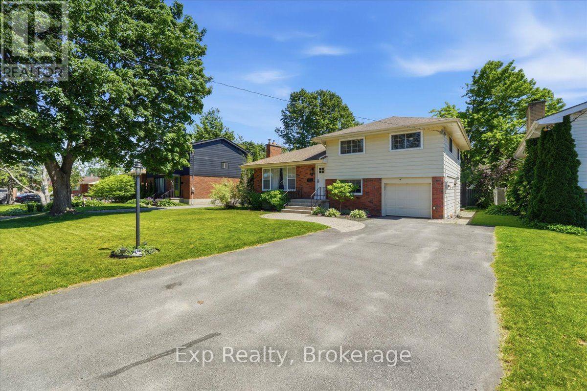 Residential Lease in Belleville (Belleville Ward) 2