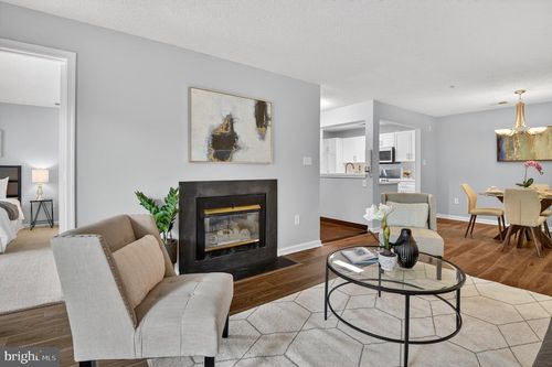 apt-8-2-10001 Vanderbilt Cir, ROCKVILLE, MD, 20850-4675 | Card Image