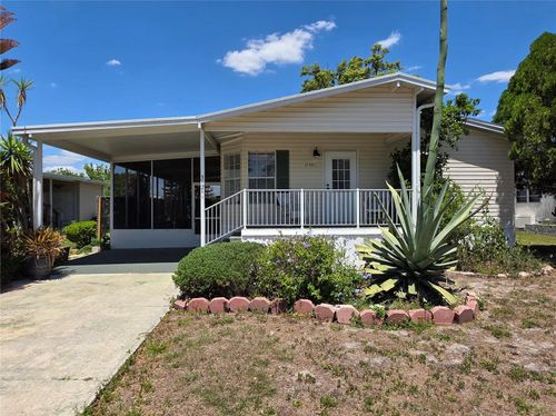 37251 Lois Ave, ZEPHYRHILLS, FL, 33542-8511 | Card Image