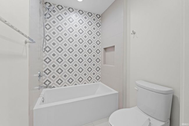 10491 Beaugreen Cv, House other with 5 bedrooms, 3 bathrooms and null parking in Leo IN | Image 28