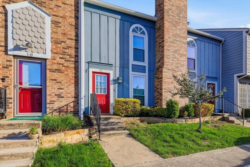 11 Abbey Rd, Euless, TX, 76039-4215 | Card Image