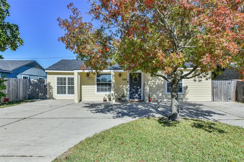 3015 Fern St, Pasadena, TX, 77503-1350 | Card Image