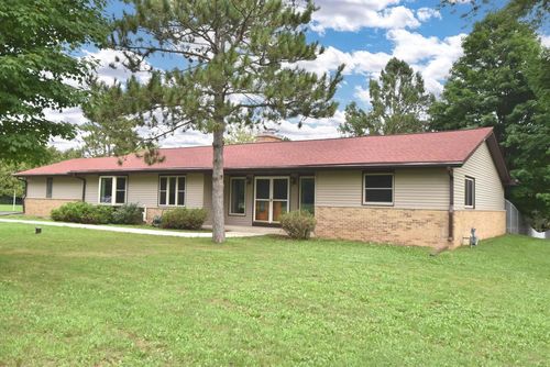 W326S3530 Mesa Trail, Dousman, WI, 53118 | Card Image