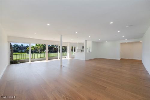 apt-272-104 Clubhouse Dr, NAPLES, FL, 34105-2904 | Card Image