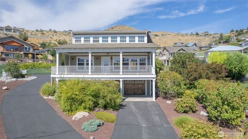 100 Eldorado Way, Chelan, WA, 98816-9523 | Card Image