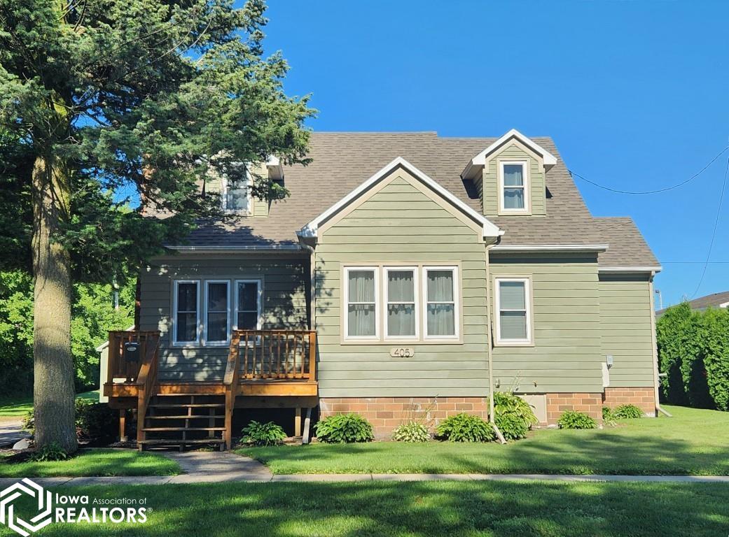 12th St, Clear Lake, IA 50428