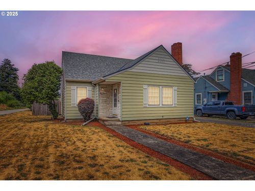 7135 N Olin Ave, Portland, OR, 97203-4555 | Card Image