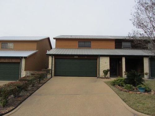 1914 20th St, Huntsville, TX, 77340-4911 | Card Image