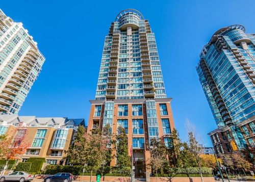 304-1088 Quebec St, Vancouver, BC, V6A4H2 | Card Image