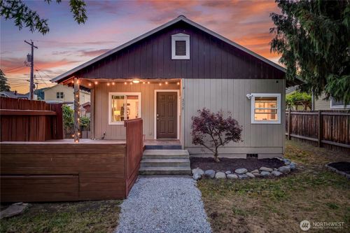 308 Riverside Drive, Cashmere, WA, 98815 | Card Image