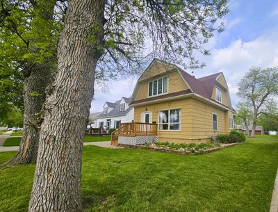 721 2nd Avenue Sw, House other with 3 bedrooms, 1 bathrooms and null parking in Pipestone MN | Image 2