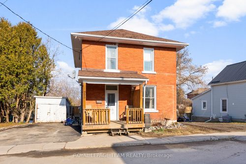 290 Thompson Ave, Renfrew, ON, K7V3B7 | Card Image