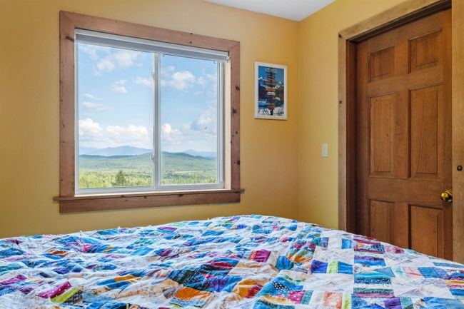 289 E Main St, House other with 3 bedrooms, 2 bathrooms and null parking in Lunenburg VT | Image 15