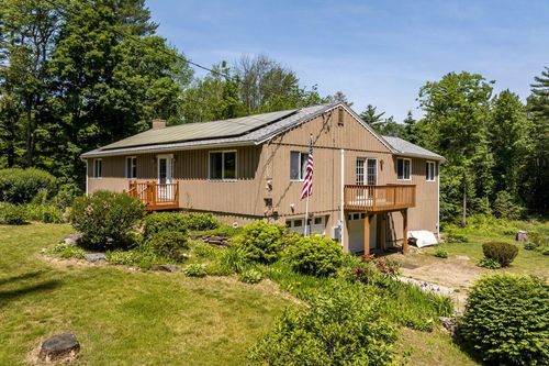 299 Middle Rd, Brentwood, NH, 03833-6012 | Card Image