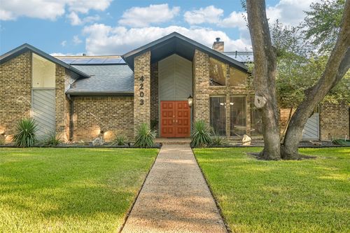 4203 Cobblers Ln, Dallas, TX, 75287-6728 | Card Image