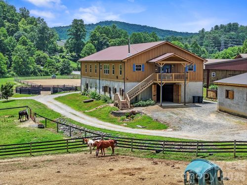 442 Blantyre Church Rd, Horse Shoe, NC, 28742-4506 | Card Image