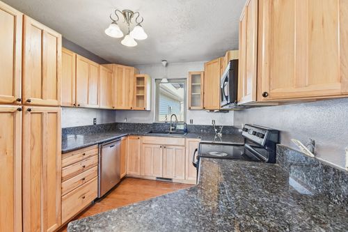 12 Timber Ln, Vaughn, MT, 59487-9702 | Card Image