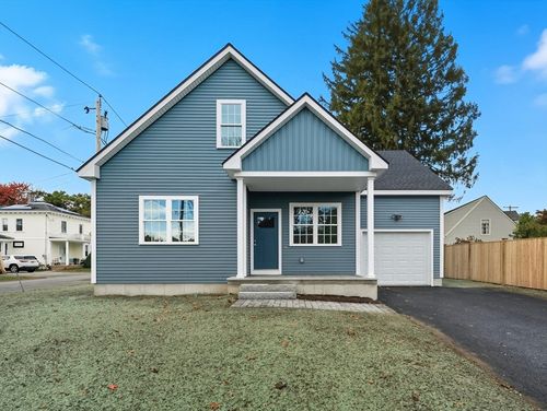 20 Willow St, Clinton, MA, 01510-1810 | Card Image