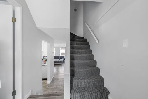 47-17708 60 Ave, Surrey, BC, V3S1V2 | Card Image