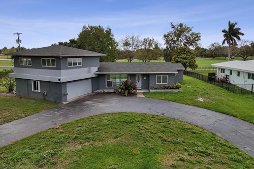 6700 E Tropical Way, Plantation, FL, 33317-3315 | Card Image