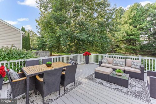 127 Violet Dr, KENNETT SQUARE, PA, 19348-1782 | Card Image