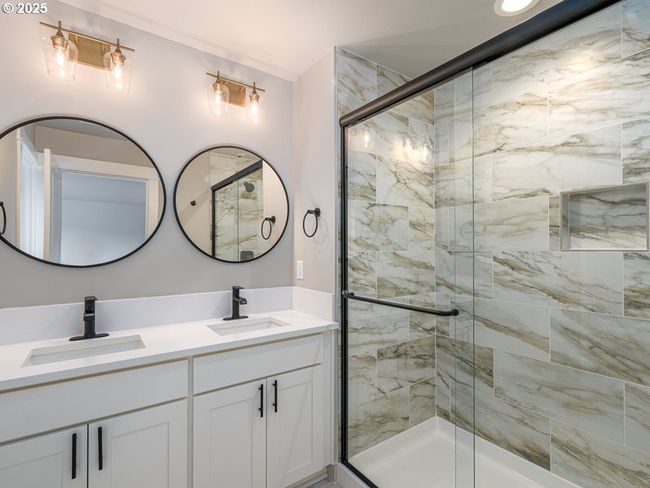 2271 Sw Phyllis Pl, House other with 4 bedrooms, 3 bathrooms and 2 parking in Gresham OR | Image 6