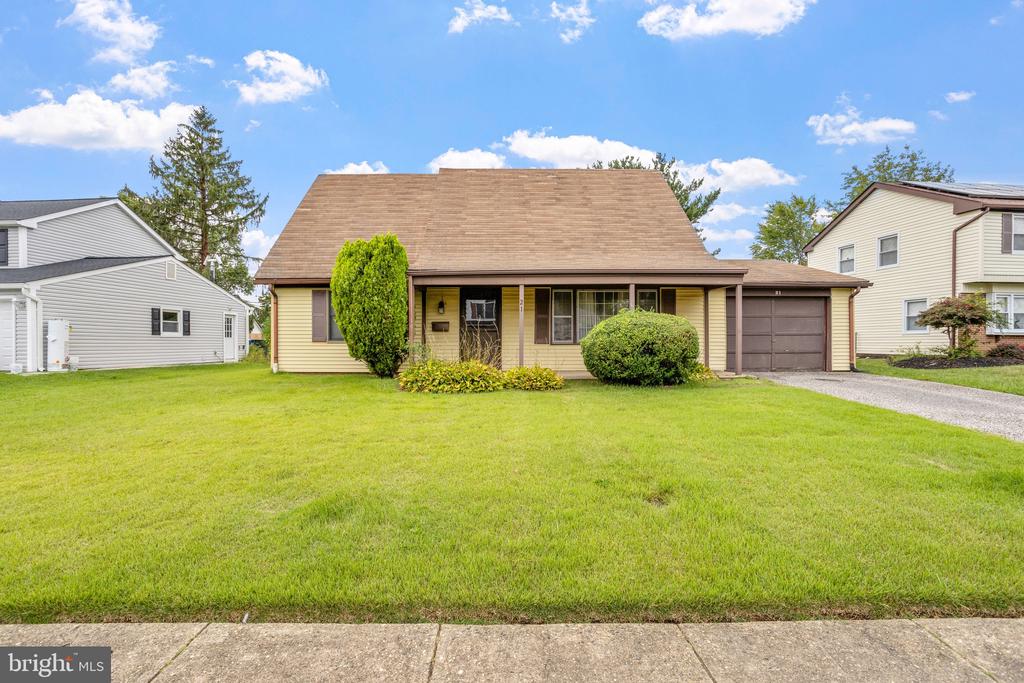 Hepburn Ln, Willingboro, NJ 08046