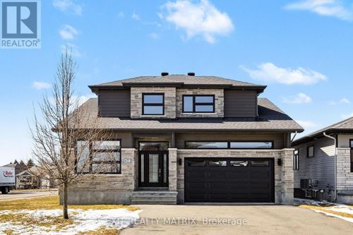 401 Bruges St, Embrun, ON, K0A1W0 | Card Image