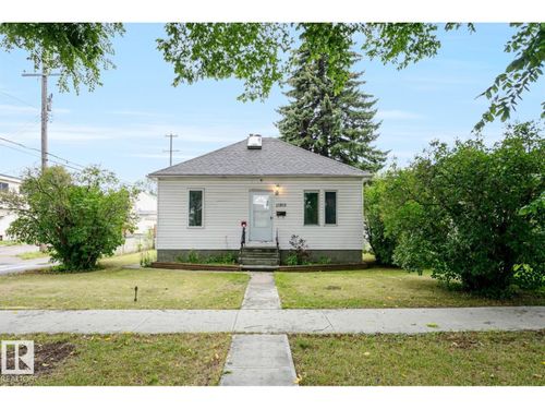 11810 55 St Nw, Edmonton, AB, T5W3P8 | Card Image