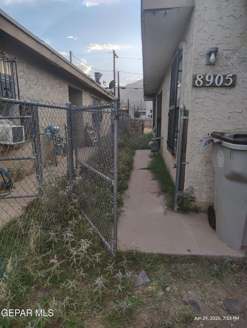 8905 Ankerson Street, El Paso, TX, 79904 | Card Image
