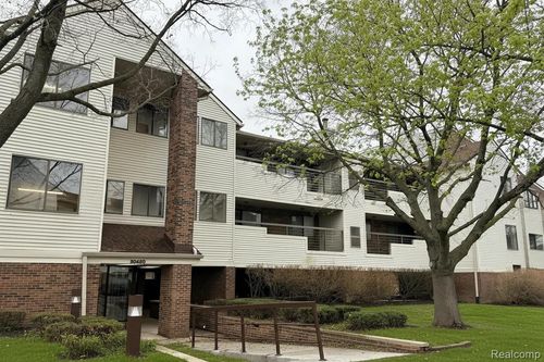 unit-73-30450 Orchard Lake Rd, Farmington Hills, MI, 48334-1366 | Card Image