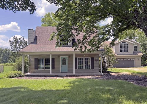 2871 Old Clarksville Spgfld Rd, Adams, TN, 37010-8972 | Card Image