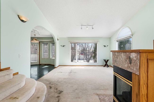 28 Arbour Glen Green Nw, Home with 3 bedrooms, 2 bathrooms and 4 parking in Calgary AB | Image 10