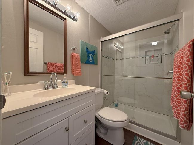 Guest bath | Image 18