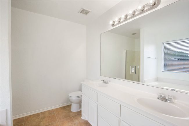 1606 Prickly Pear, House other with 3 bedrooms, 2 bathrooms and 4 parking in Lockhart TX | Image 16
