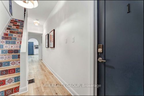 237 Nepean St, Ottawa, ON, K2P0B7 | Card Image