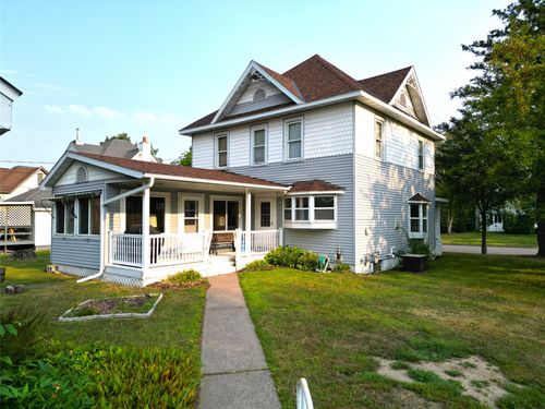 418 Worden Ave E, Ladysmith, WI, 54848-1947 | Card Image