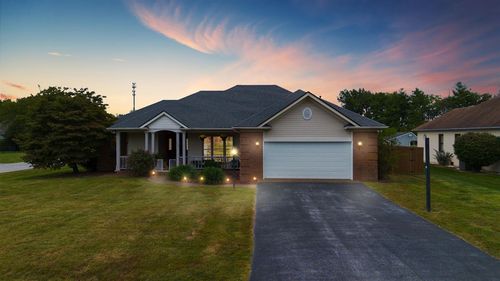102 Crystal Ct, Bowling Green, KY, 42104-7566 | Card Image