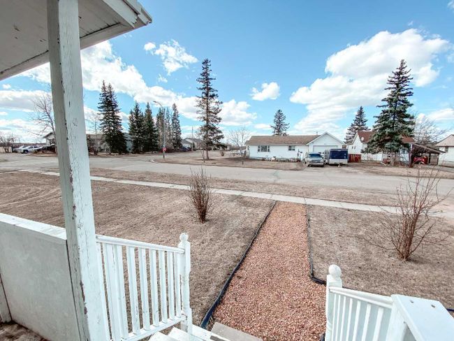4607 53 Street, Home with 2 bedrooms, 1 bathrooms and 3 parking in Rycroft AB | Image 41