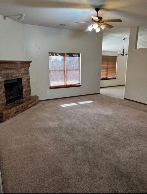 2700 Se 94th St, Moore, OK, 73160-9153 | Card Image