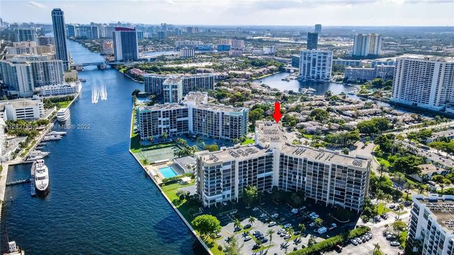 231 - 600 Parkview Dr, Condo with 3 bedrooms, 2 bathrooms and null parking in Hallandale Beach FL | Image 49