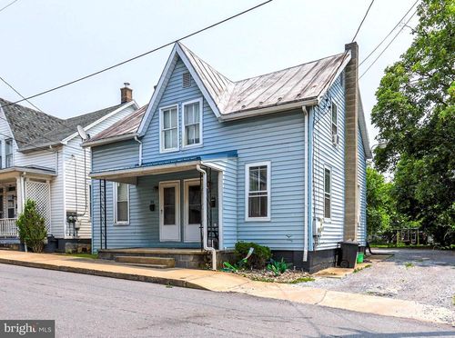 106-104 E Garfield St, SHIPPENSBURG, PA, 17257-1906 | Card Image