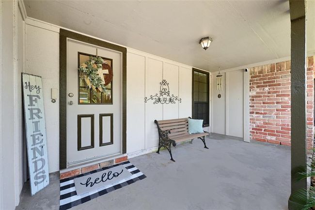 2703 Shady Creek Dr, House other with 3 bedrooms, 2 bathrooms and 2 parking in Pearland TX | Image 6