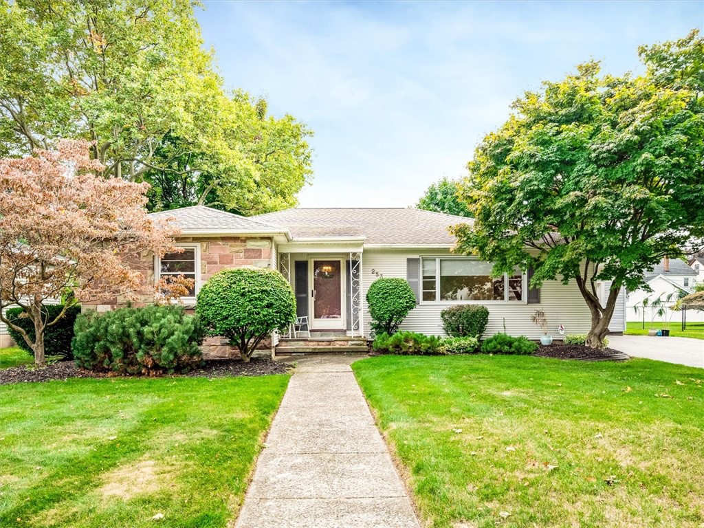 Barry Rd, Rochester, NY 14617