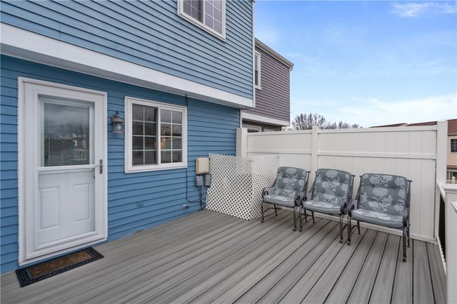310 Redrome Cir W, Townhouse with 2 bedrooms, 2 bathrooms and 3 parking in Bridgeville PA | Image 6