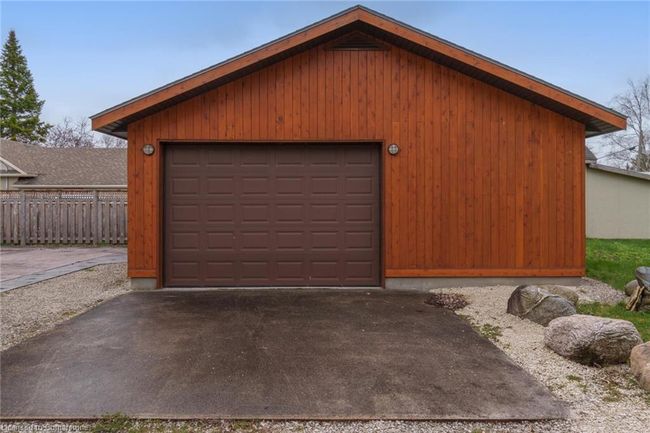 338 Walnut St, House other with 5 bedrooms, 2 bathrooms and 12 parking in Collingwood ON | Image 37