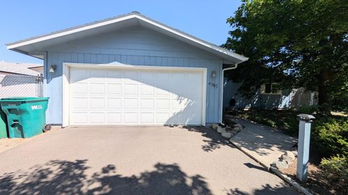 4965 Laurelwood Dr, Klamath Falls, OR, 97603-8532 | Card Image